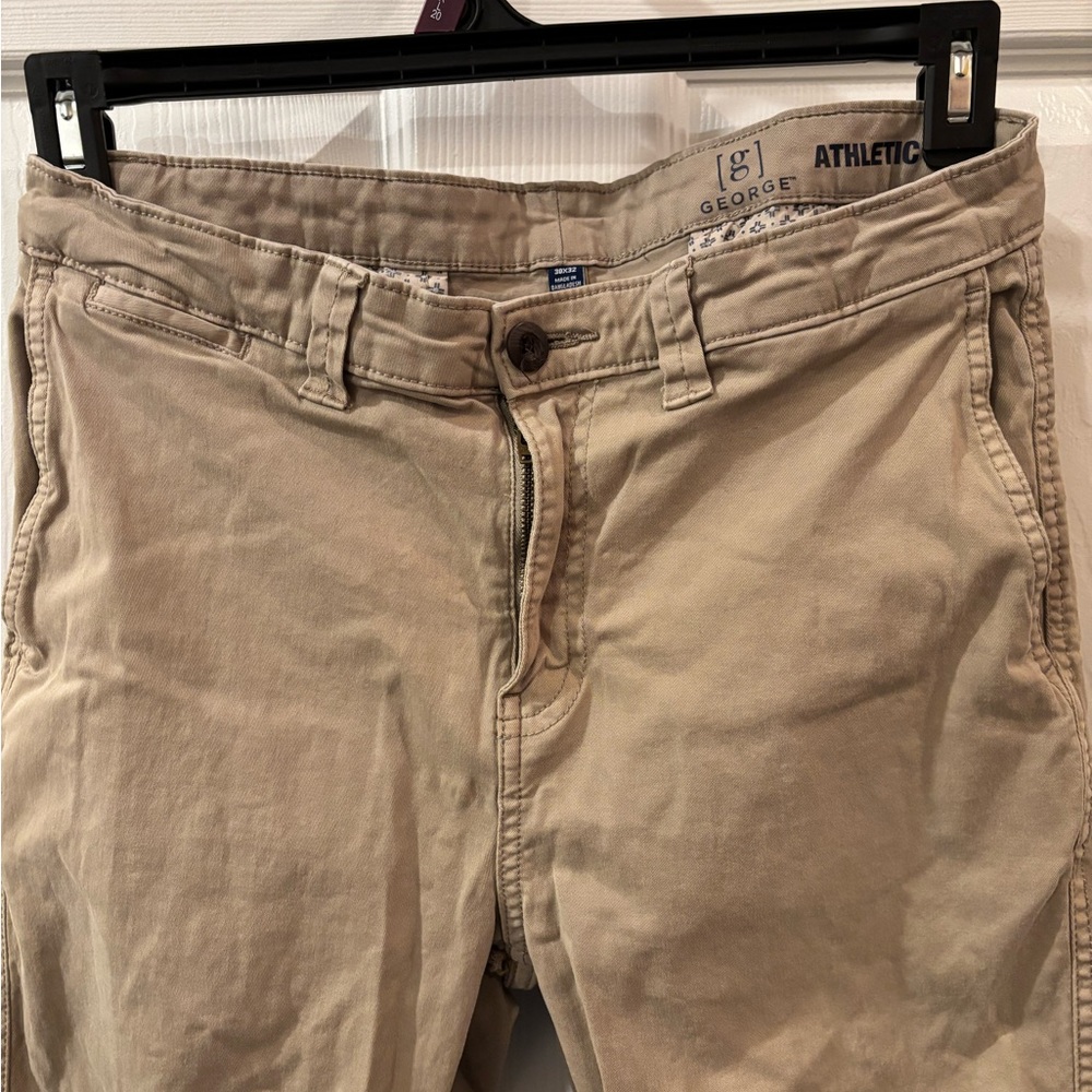 Men’s Khakis 

Size 30/32